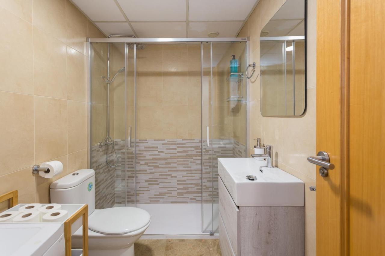 Piso Familiar Cerca Del Centro, Ac Y Wifi Gratis Appartement Valencia Buitenkant foto