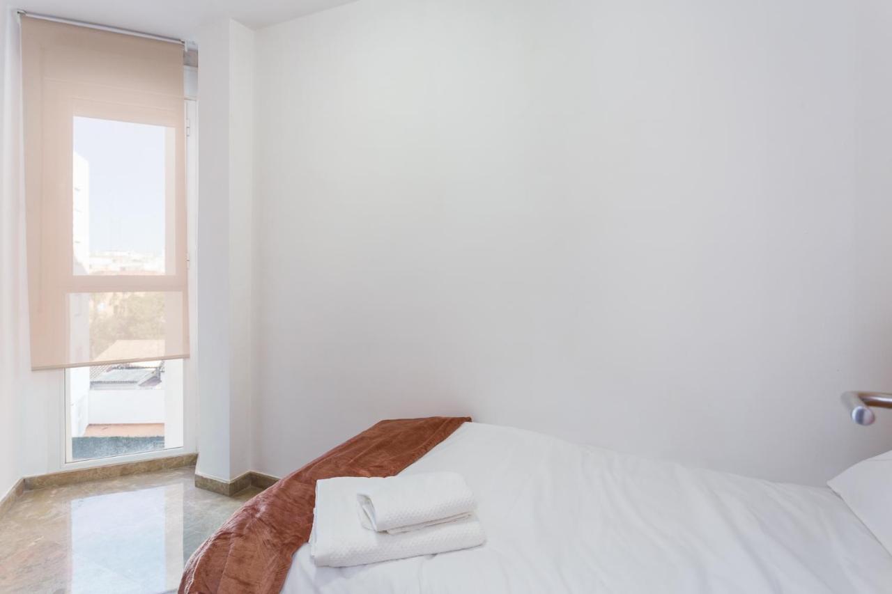 Piso Familiar Cerca Del Centro, Ac Y Wifi Gratis Appartement Valencia Buitenkant foto