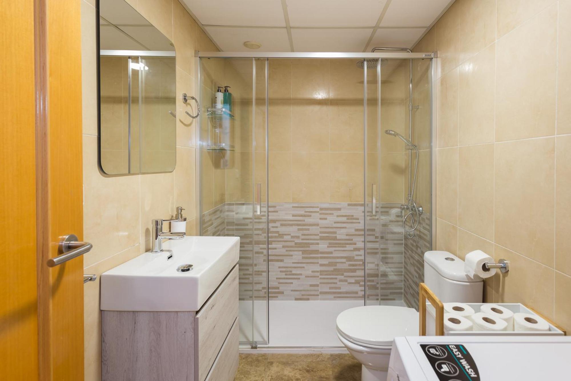 Piso Familiar Cerca Del Centro, Ac Y Wifi Gratis Appartement Valencia Buitenkant foto