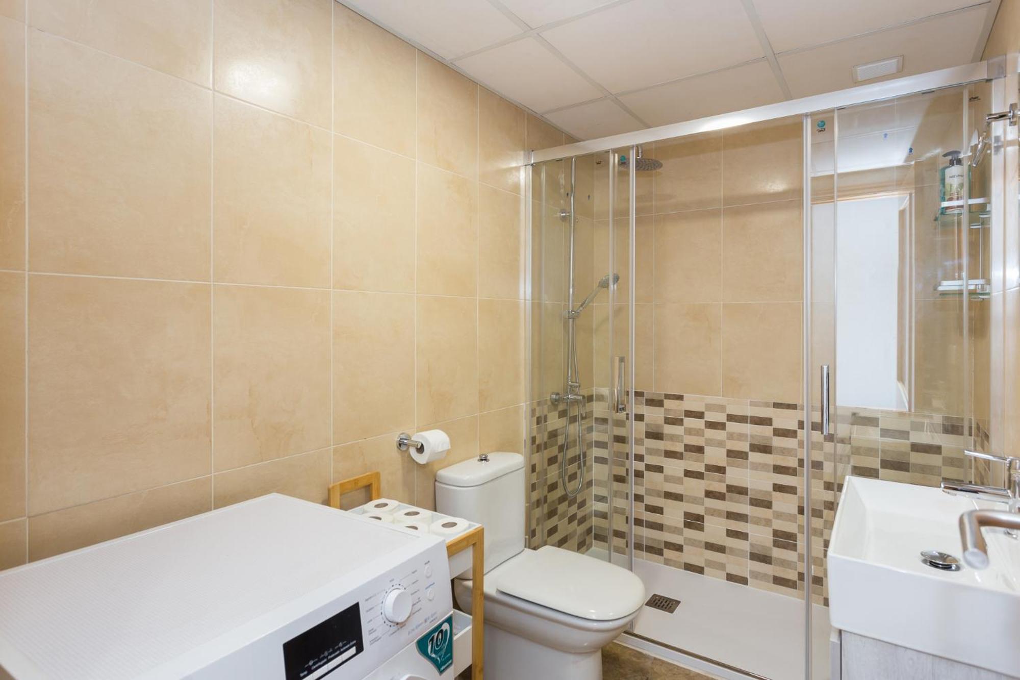 Piso Familiar Cerca Del Centro, Ac Y Wifi Gratis Appartement Valencia Buitenkant foto